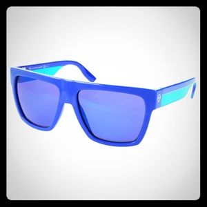 Alexander McQueen McQ - Square Stealth Sunglasses